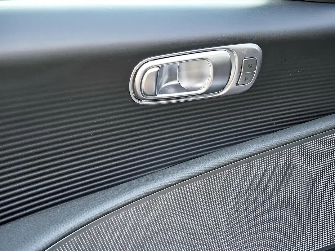 Hyundai IONIQ 6 UNIQ - Thumbnail 16