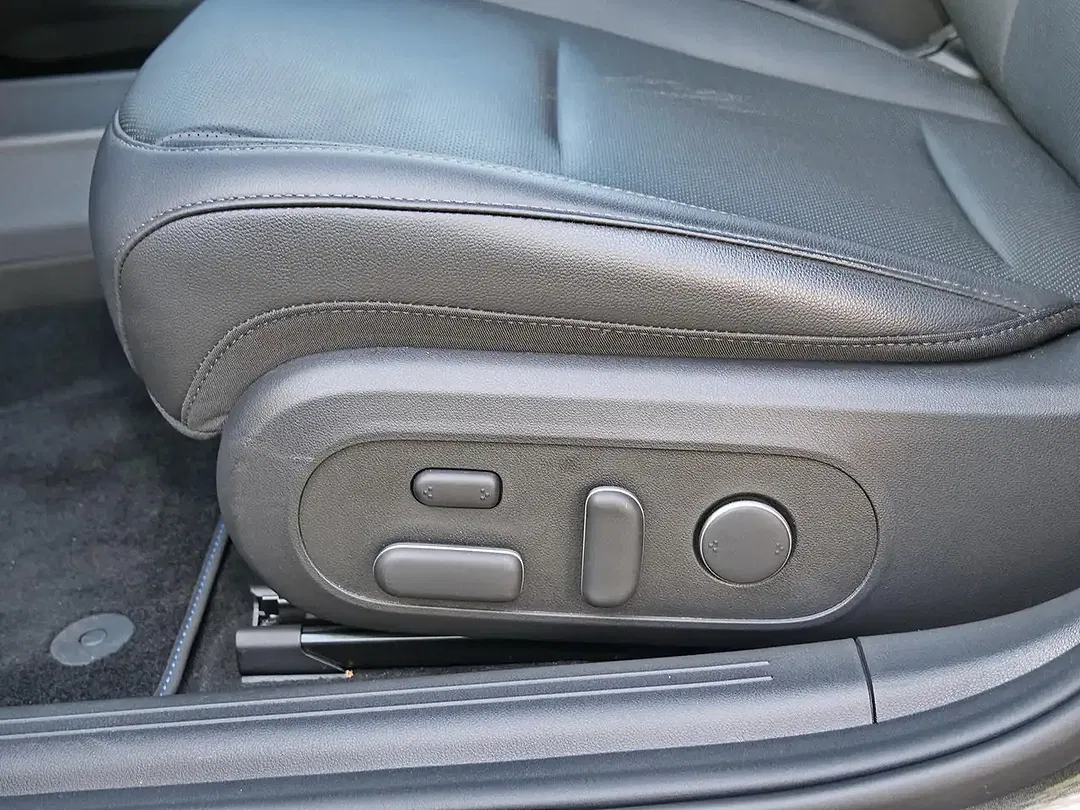 Hyundai IONIQ 6 UNIQ - Thumbnail 19