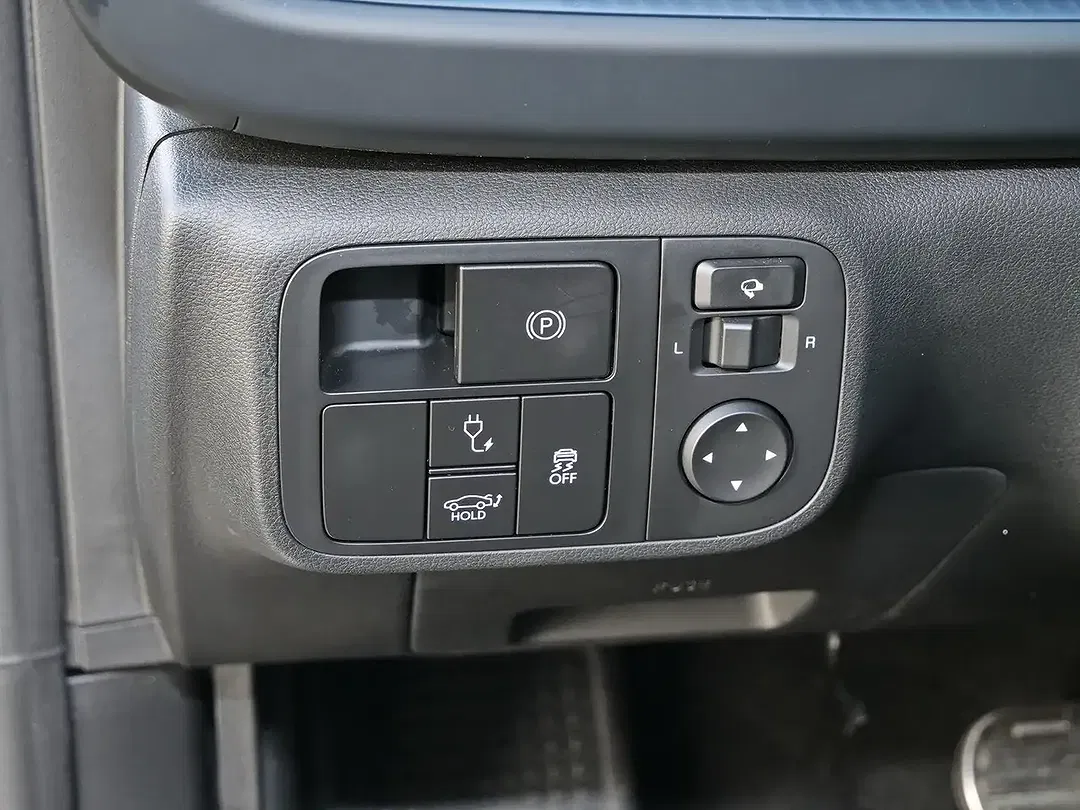 Hyundai IONIQ 6 UNIQ - Thumbnail 20