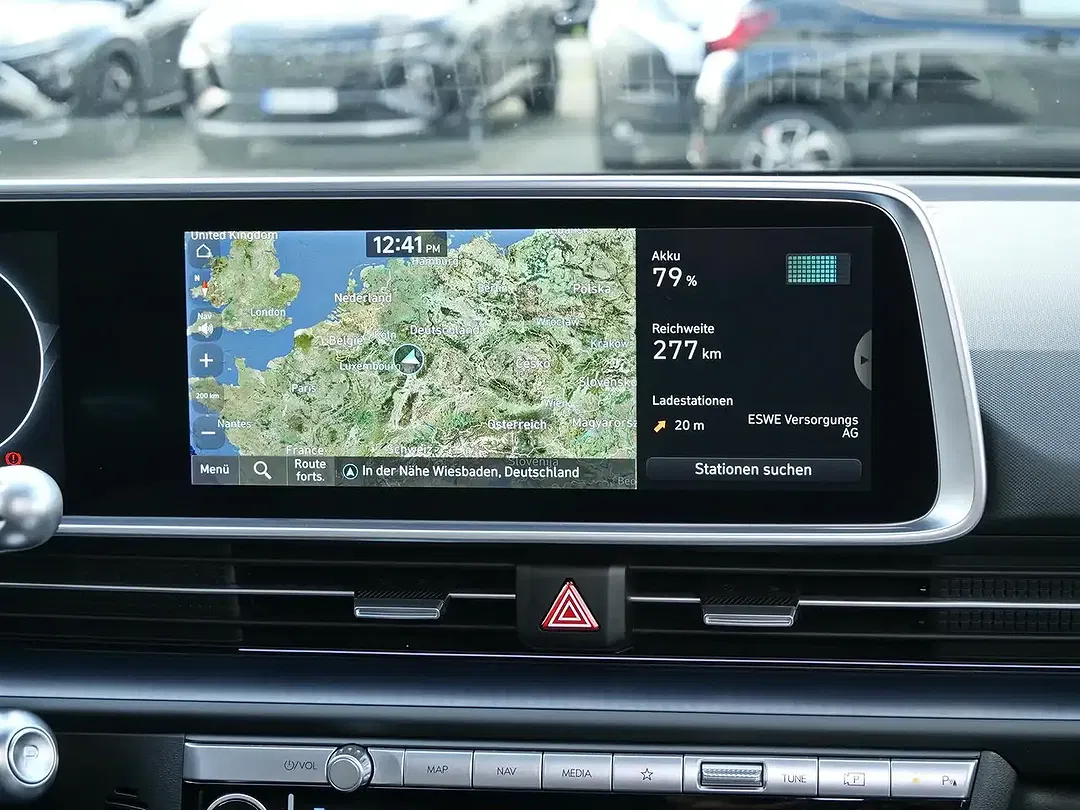 Hyundai IONIQ 6 UNIQ - Thumbnail 5