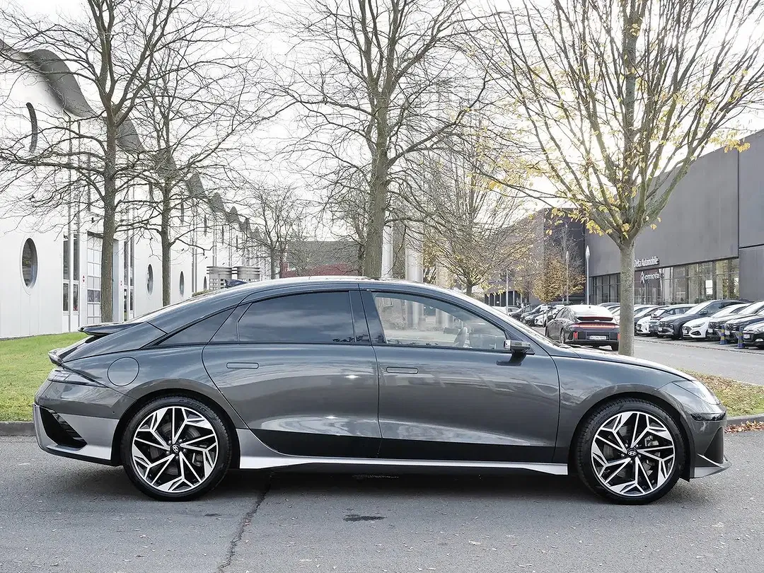 Hyundai IONIQ 6 UNIQ - Thumbnail 7