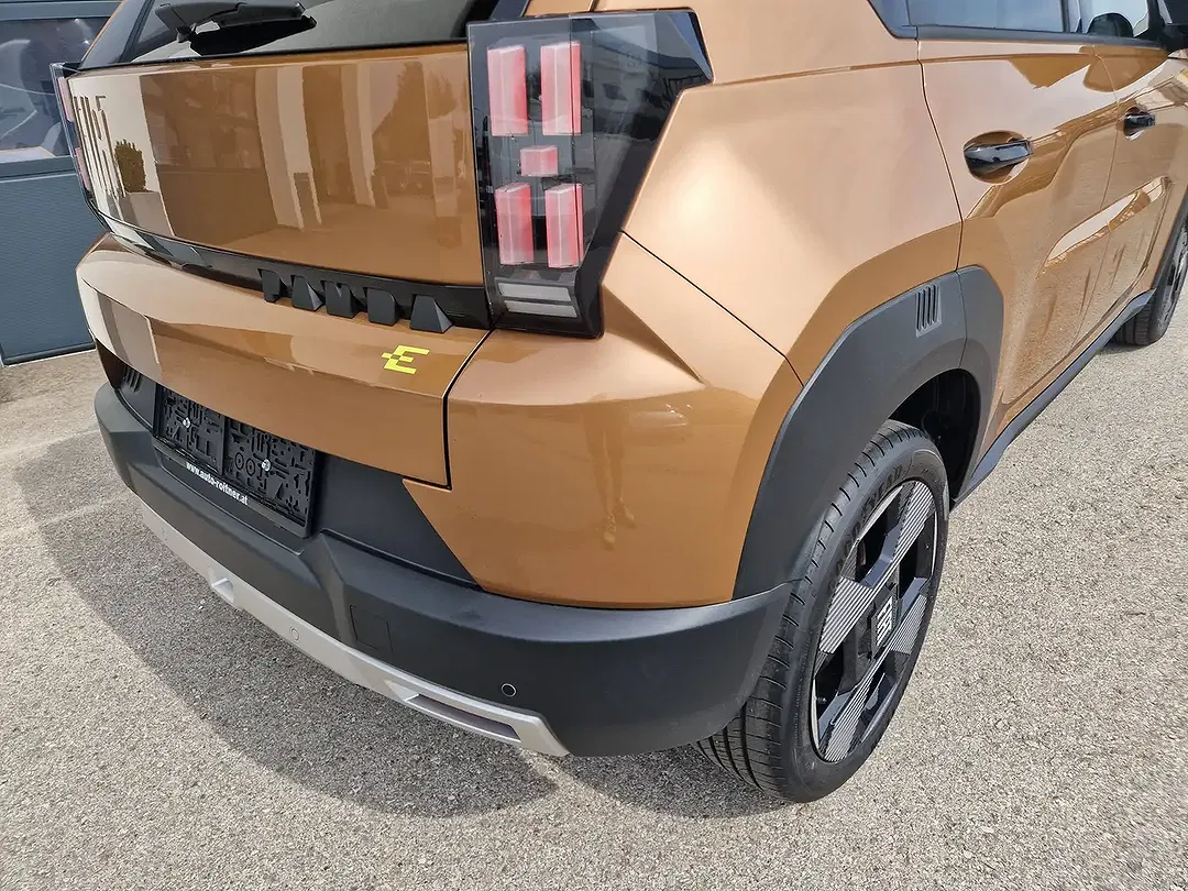 Fiat Grande Panda EV La Prima - Thumbnail 11