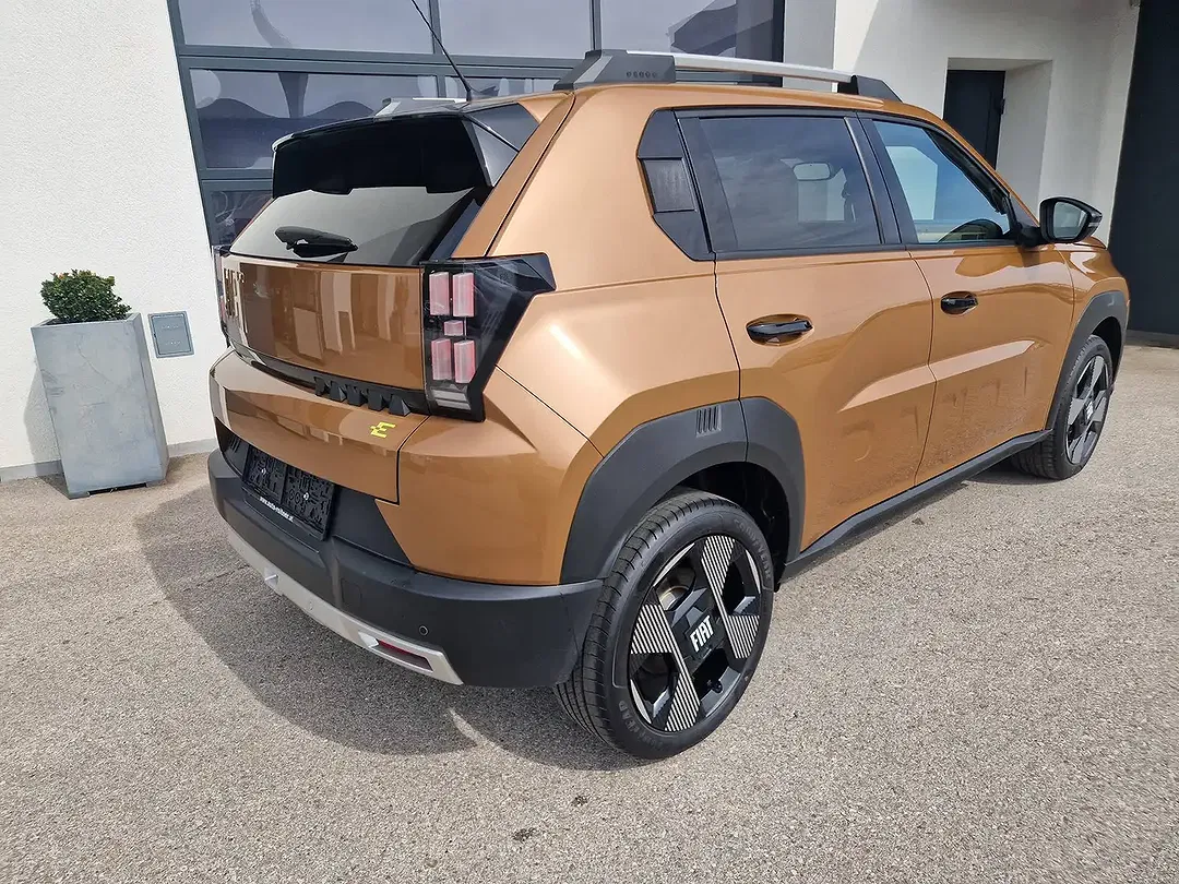 Fiat Grande Panda EV La Prima - Thumbnail 9
