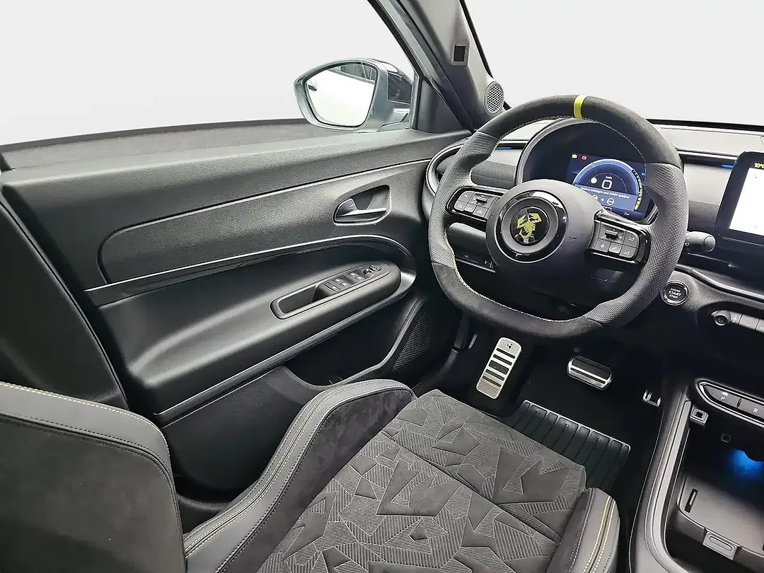 Abarth 600e Competizione - Thumbnail 8