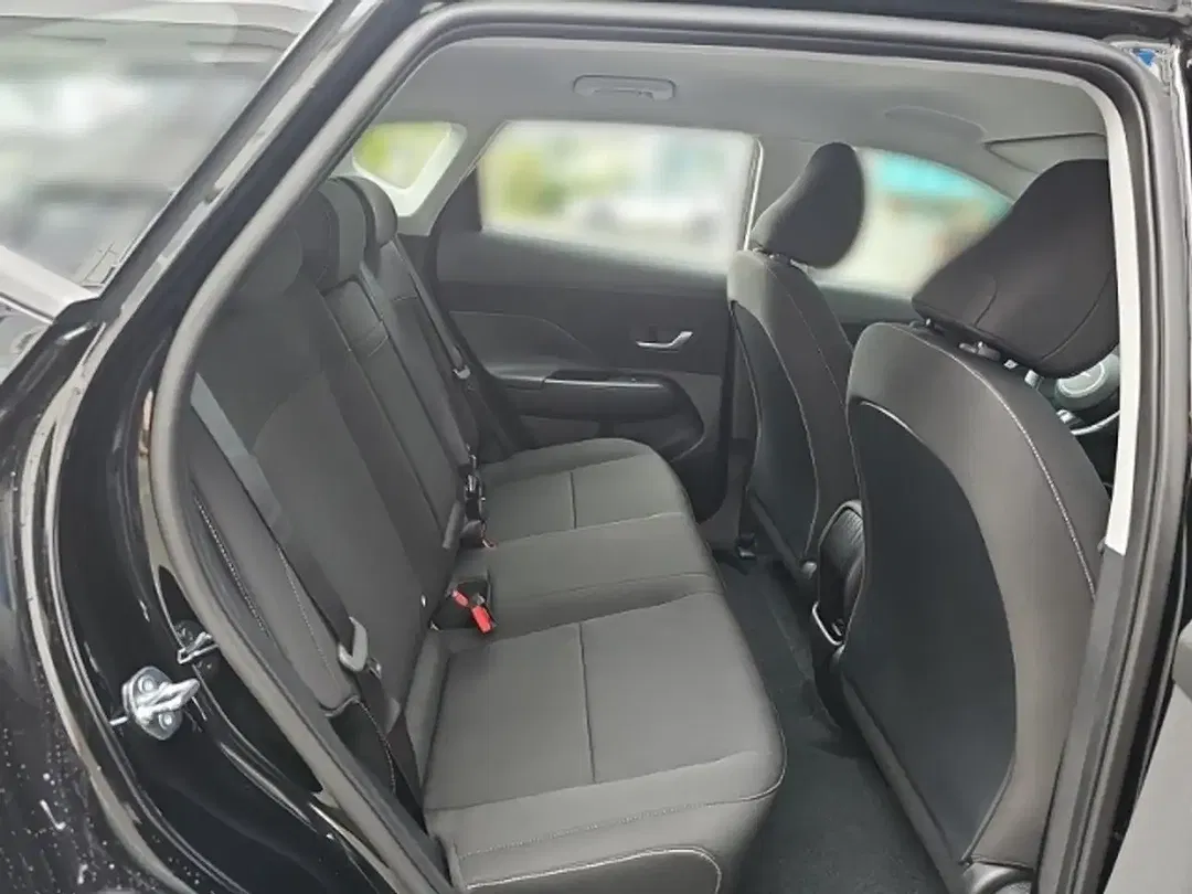 Hyundai KONA EV Select - Thumbnail 13
