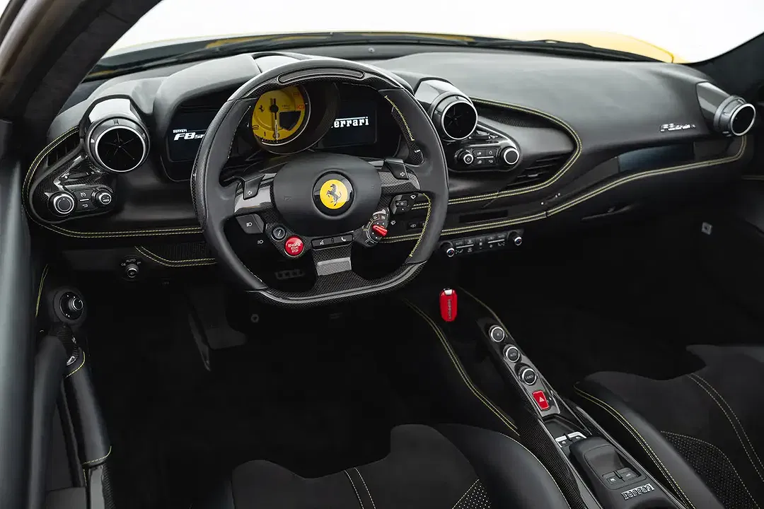 Ferrari F8 Spider - Thumbnail 12