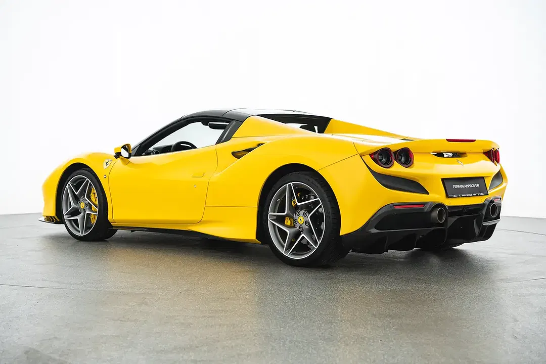 Ferrari F8 Spider - Thumbnail 7
