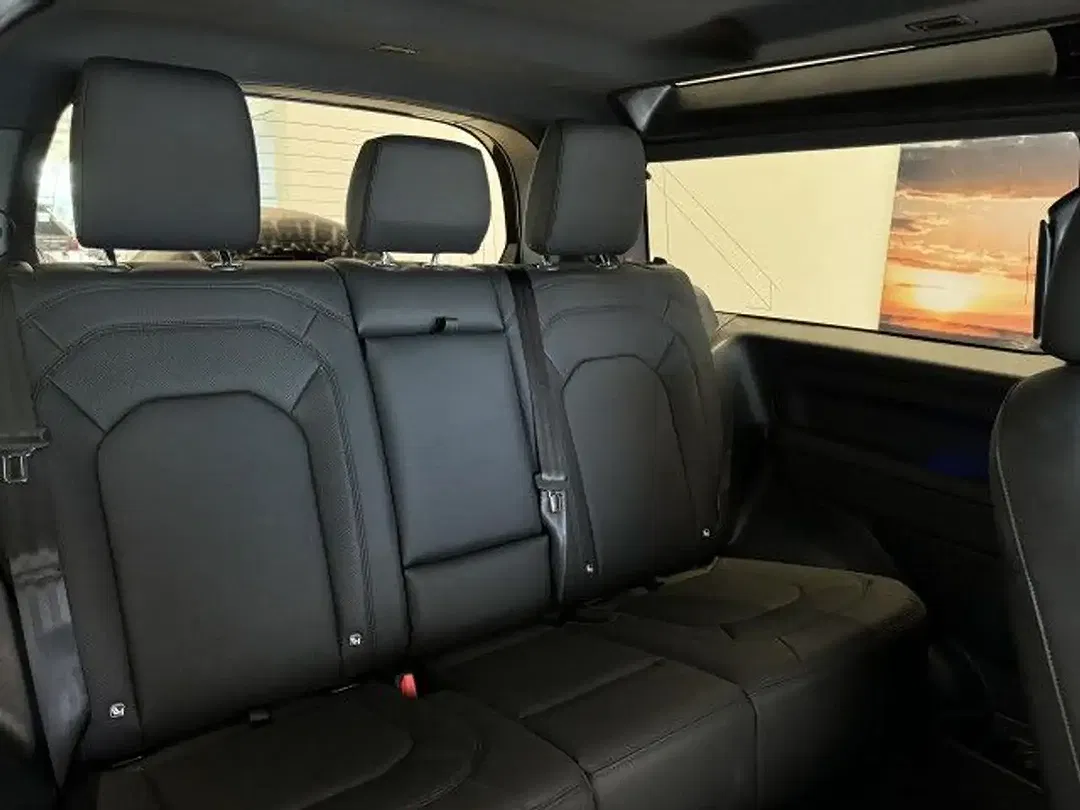 Land Rover Defender D250 4x4 90 X-Dynamic SE - Thumbnail 5