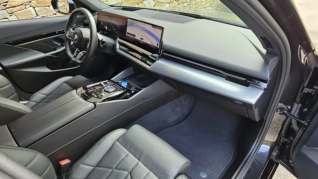 BMW 520 MHEV AUT Touring - Thumbnail 11