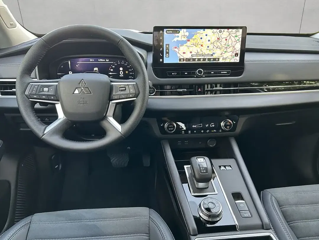 Mitsubishi Outlander 2.4 PHEV Hybrid 4WD Intro Edition - Thumbnail 13