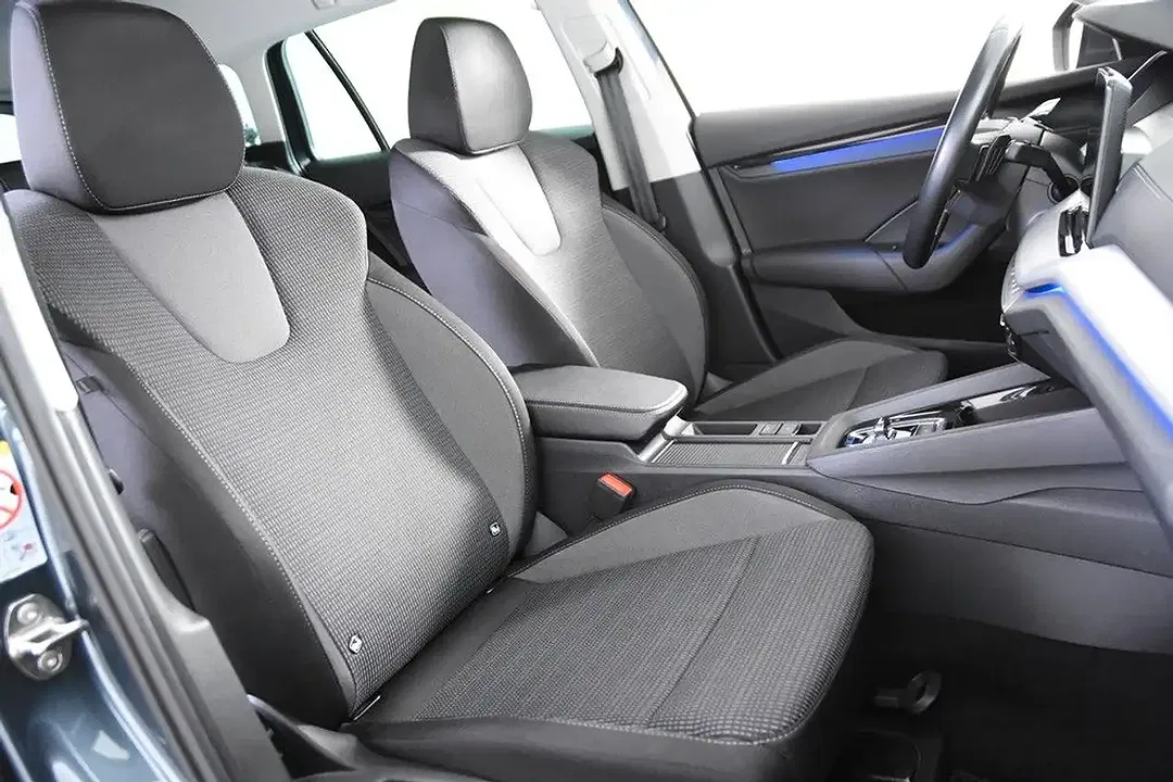 Skoda Octavia AUT Combi - Thumbnail 3