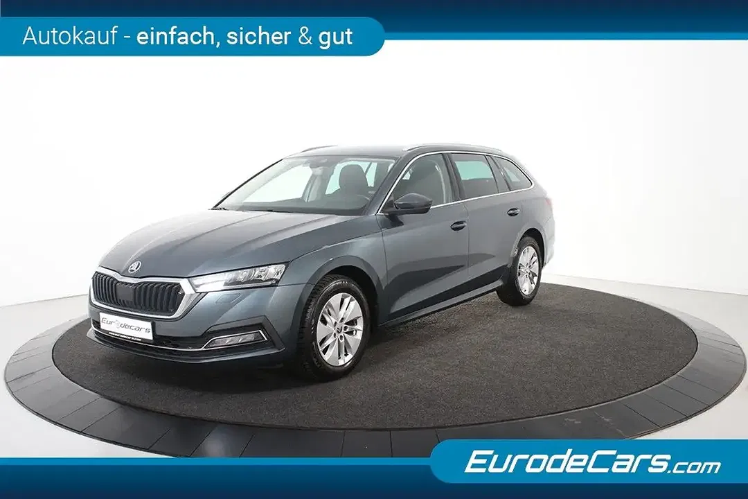Skoda Octavia AUT Combi - Thumbnail 5