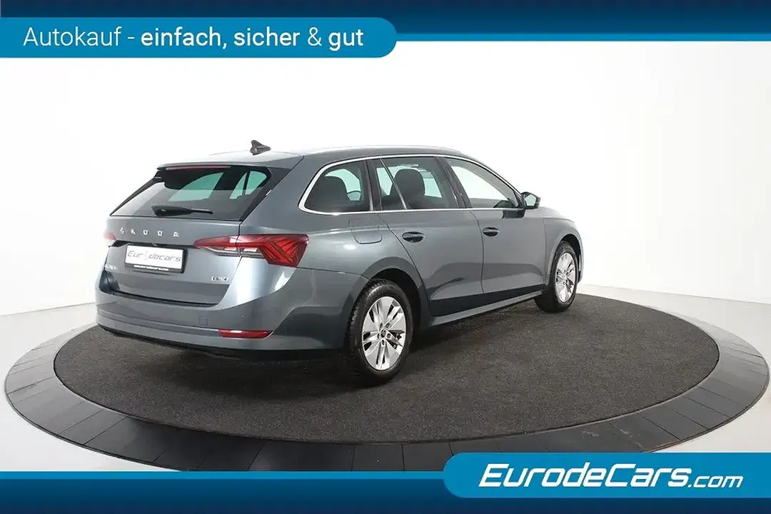 Skoda Octavia AUT Combi - Thumbnail 7