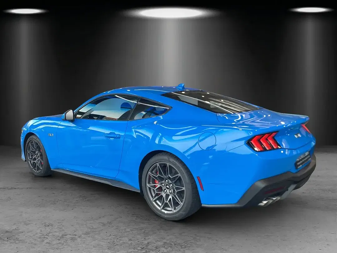 Ford Mustang GT - Thumbnail 3