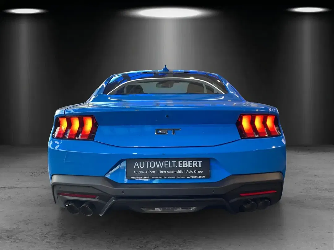 Ford Mustang GT - Thumbnail 4