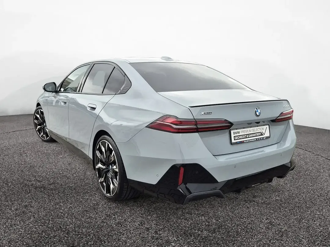 BMW 520 xDrive M Sport Pro - Thumbnail 6
