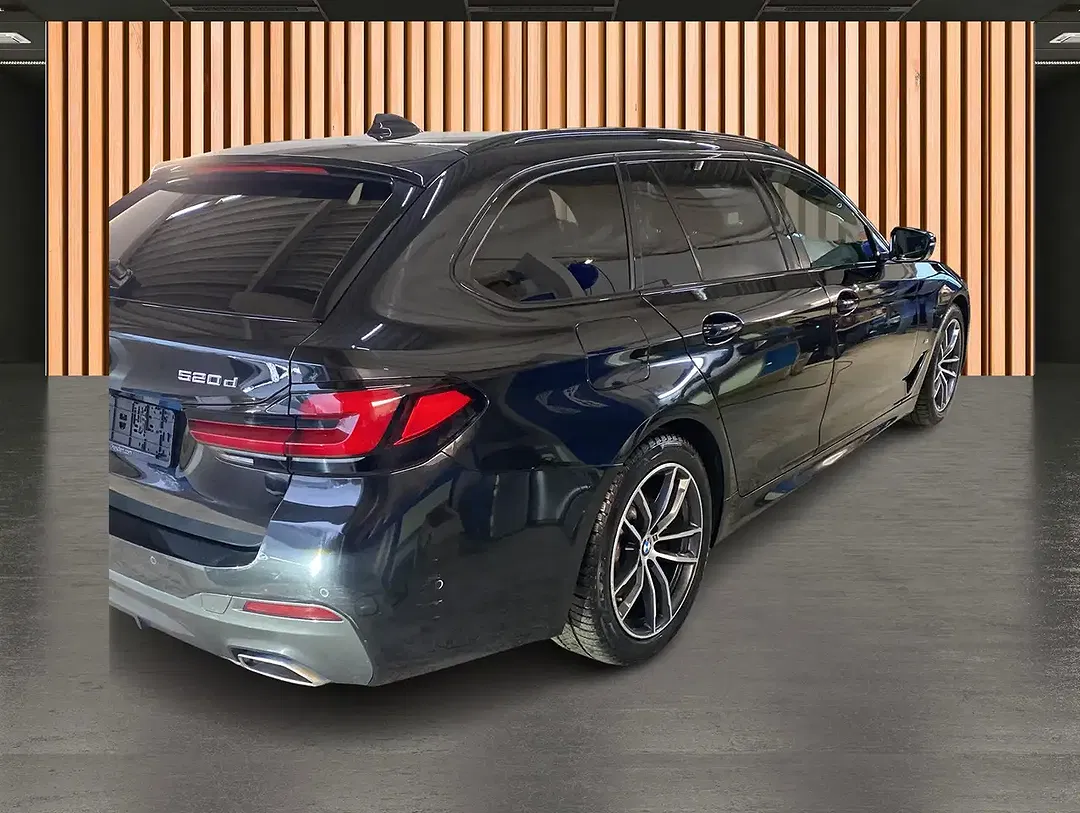BMW 520 xDrive M Sport - Thumbnail 4