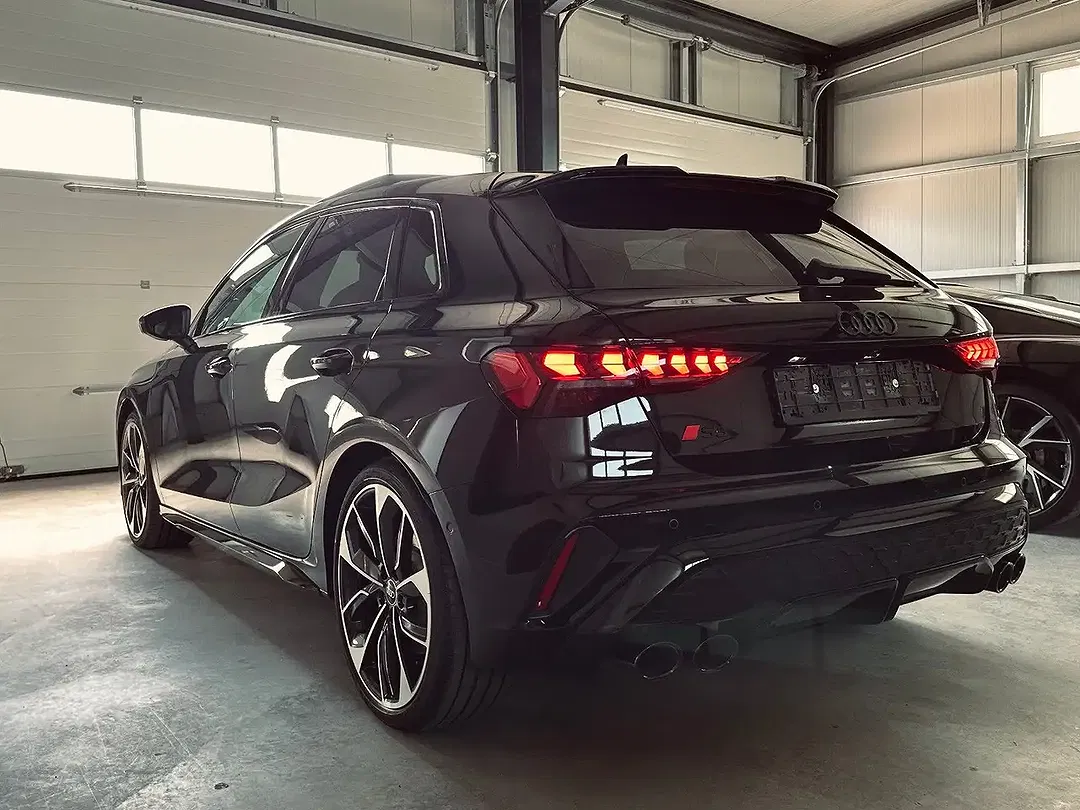 Audi S3 quattro Sportback - foto 1