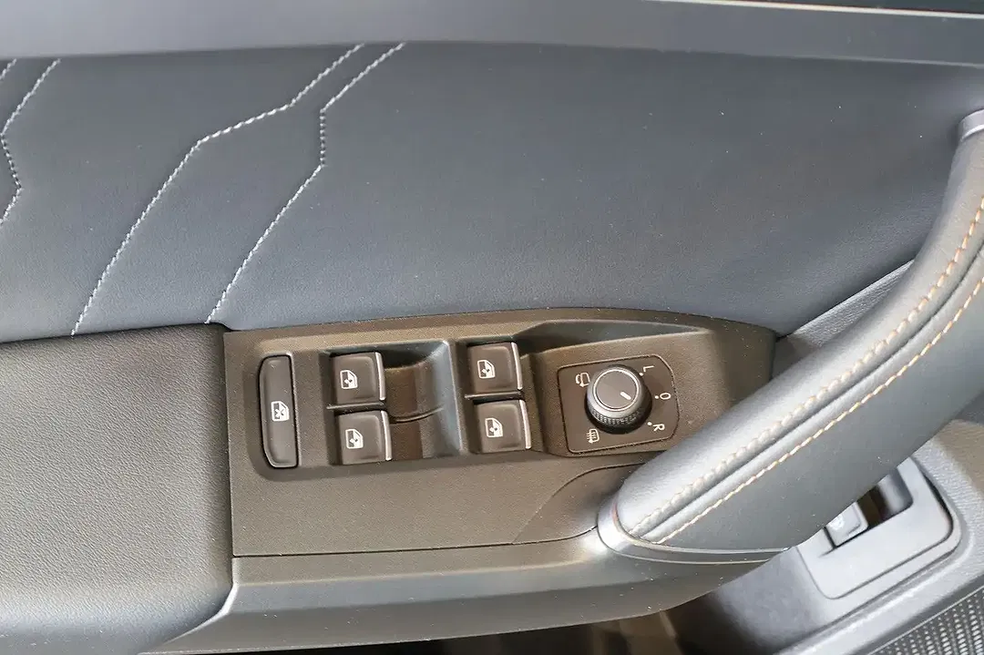 CUPRA Leon TSI PHEV VZ1 - Thumbnail 11