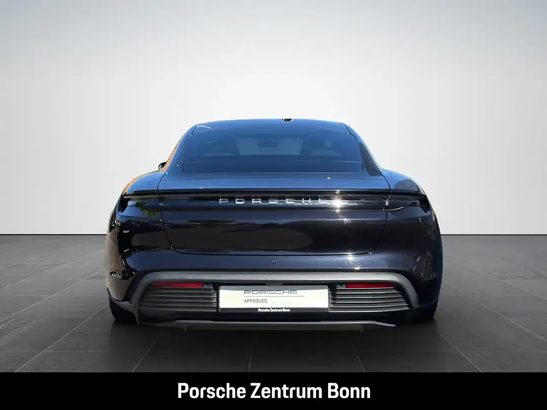 Porsche Taycan - Thumbnail 6