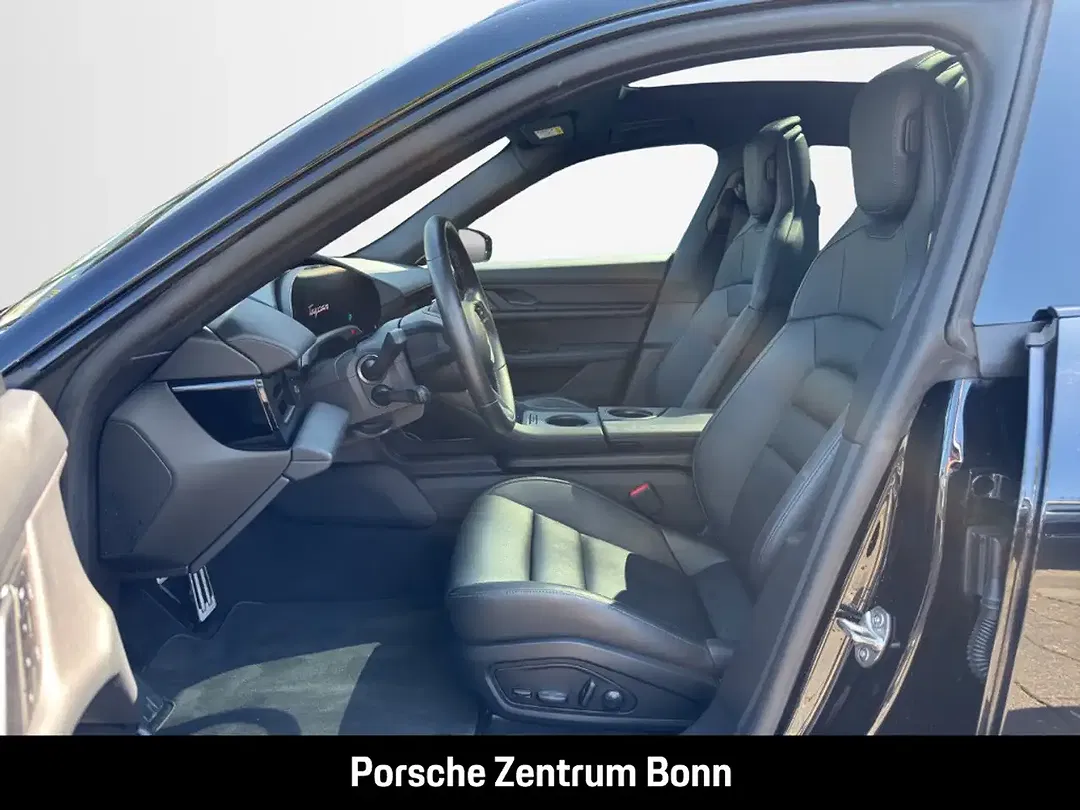 Porsche Taycan - Thumbnail 9