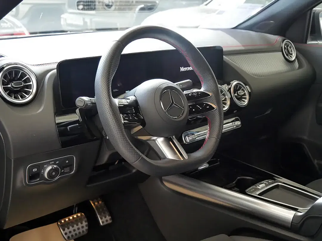 Mercedes-Benz EQA 300 4MATIC AMG Night - Thumbnail 15