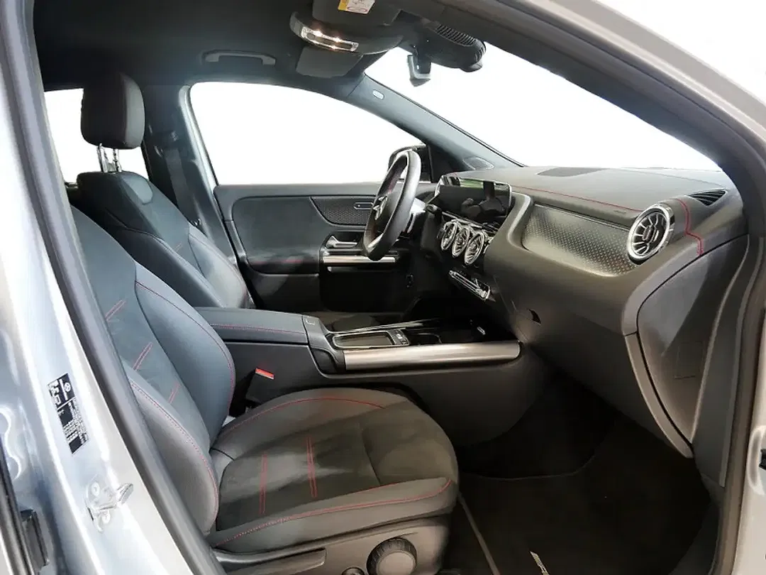 Mercedes-Benz EQA 300 4MATIC AMG Night - Thumbnail 7