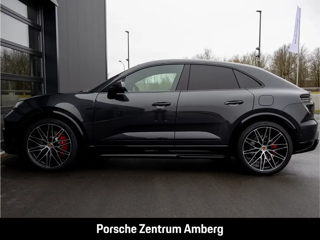Porsche Macan GTS - Thumbnail 3