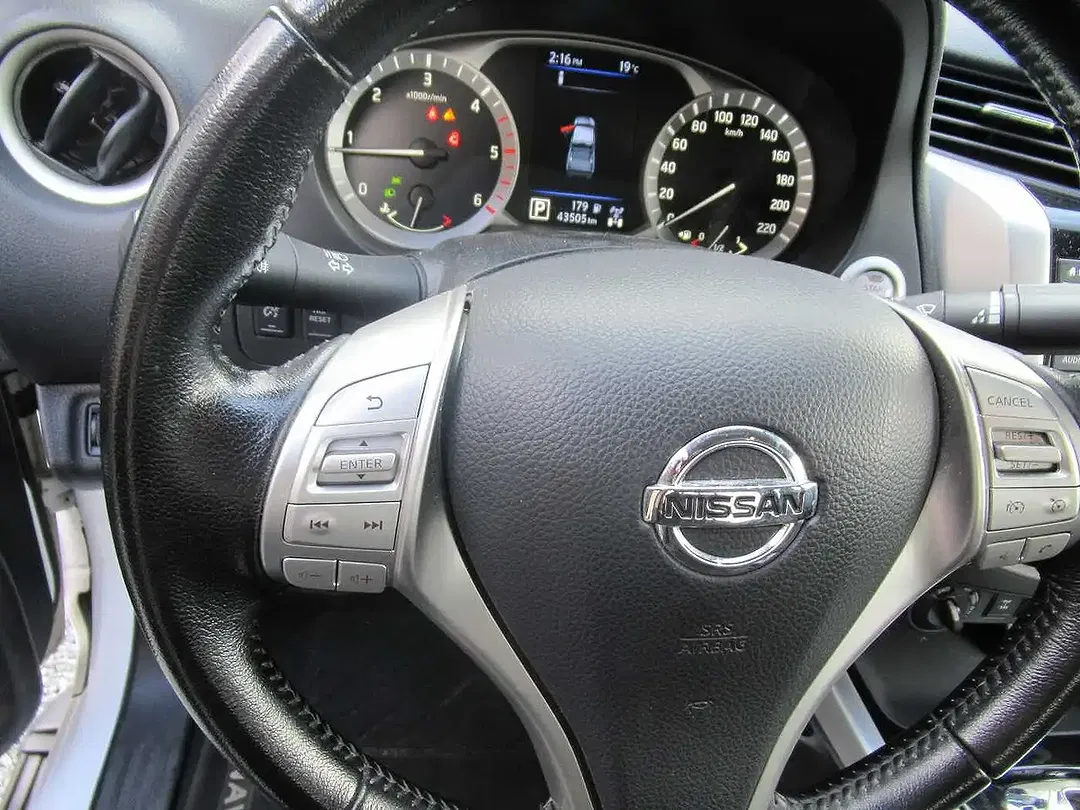 Nissan Navara dCi 4x4 - Thumbnail 11