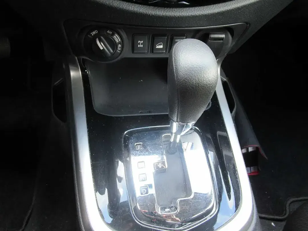 Nissan Navara dCi 4x4 - Thumbnail 13