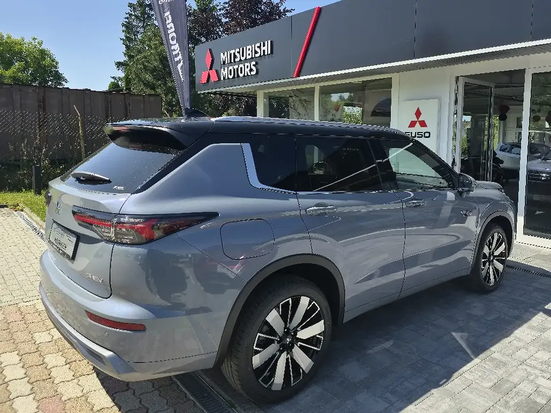 Mitsubishi Outlander 2.4 PHEV Diamant Top - Thumbnail 11