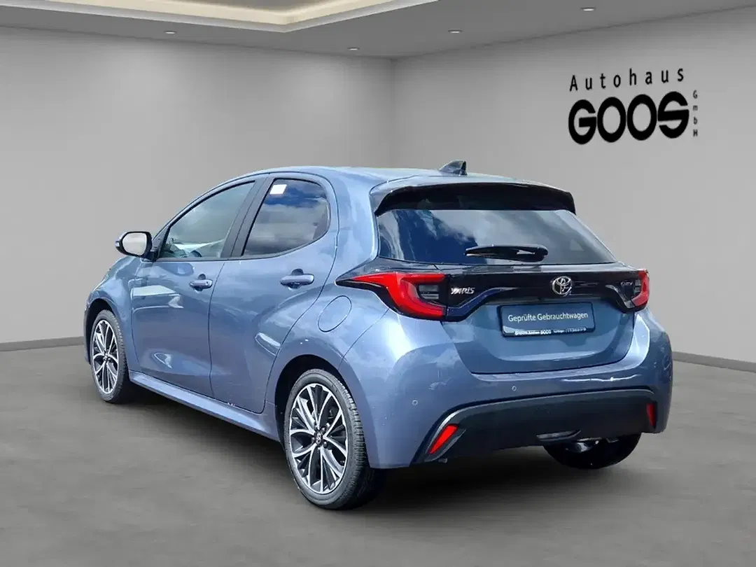 Toyota Yaris Hybrid Teamplayer - Thumbnail 3