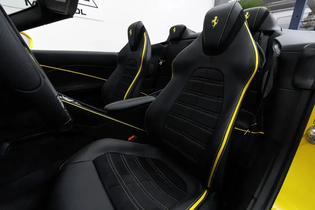Ferrari Roma Spider - Thumbnail 10