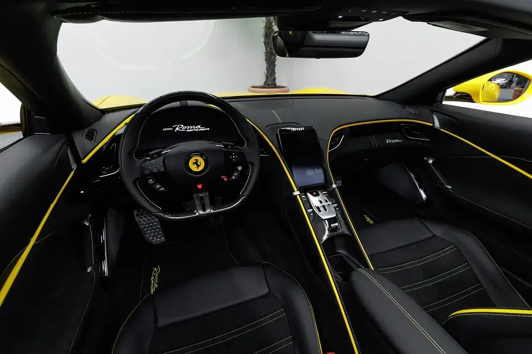Ferrari Roma Spider - Thumbnail 11