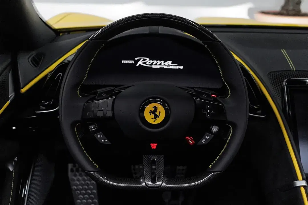 Ferrari Roma Spider - Thumbnail 12
