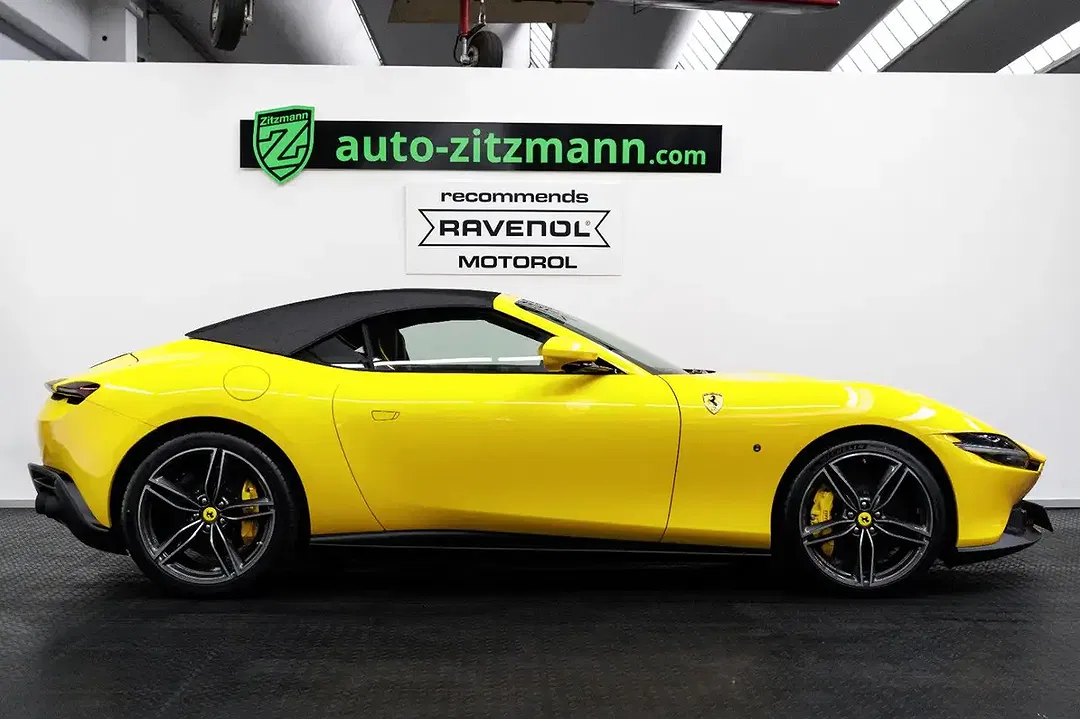 Ferrari Roma Spider - Thumbnail 3