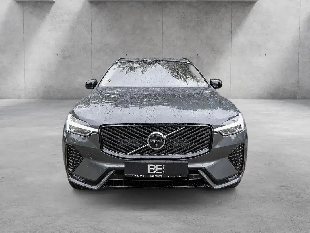 Volvo XC60 B5 AWD Ultra Dark - Thumbnail 2
