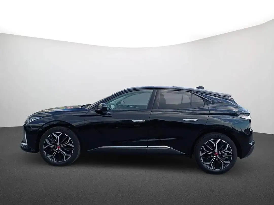 DS Automobiles DS 4 - Thumbnail 4