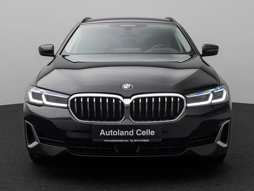 BMW 520 Luxury Line Sport - Thumbnail 1