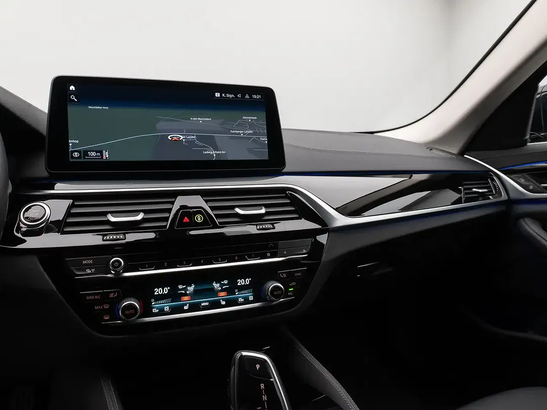 BMW 520 Luxury Line Sport - Thumbnail 21