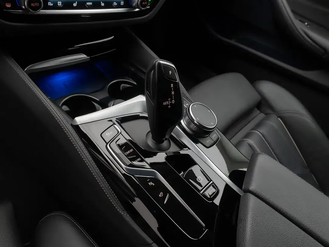 BMW 520 Luxury Line Sport - Thumbnail 22