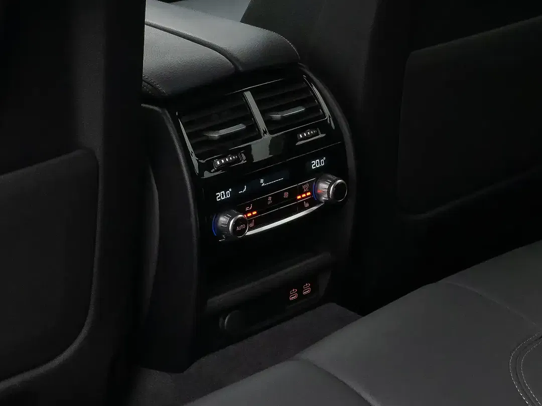 BMW 520 Luxury Line Sport - Thumbnail 27