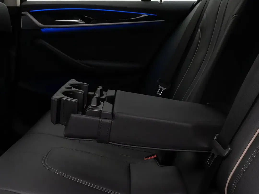 BMW 520 Luxury Line Sport - Thumbnail 28
