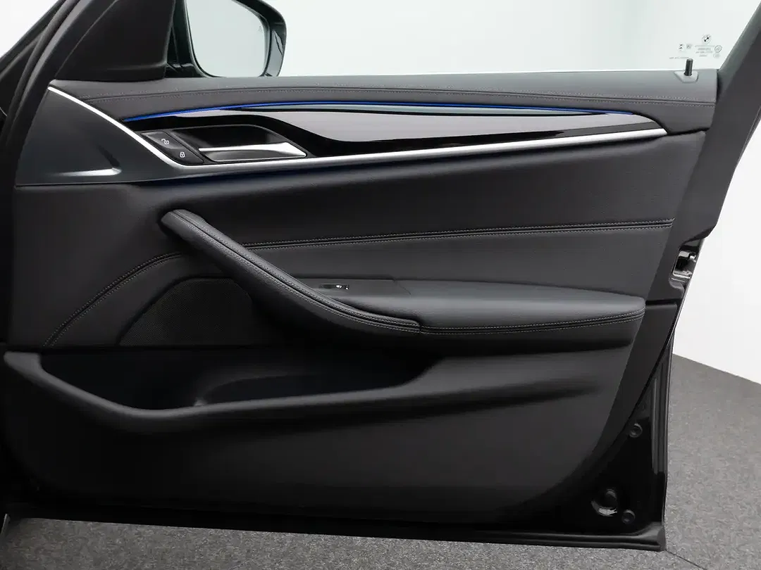 BMW 520 Luxury Line Sport - Thumbnail 30