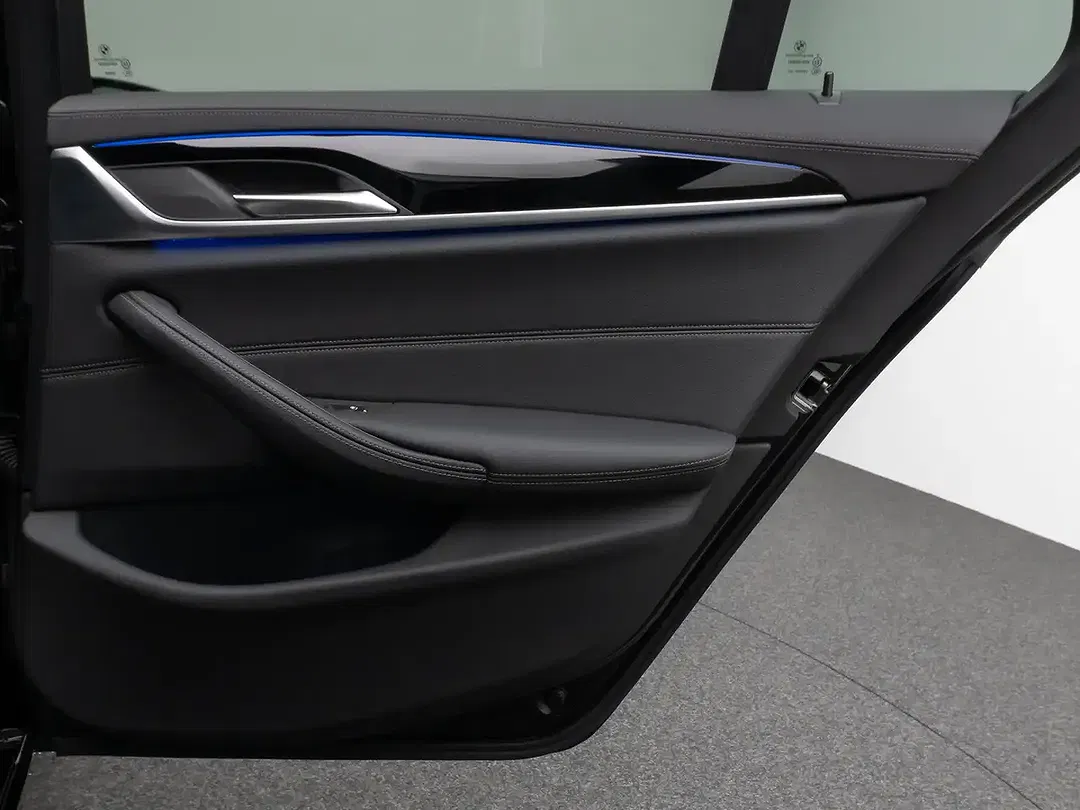 BMW 520 Luxury Line Sport - Thumbnail 31