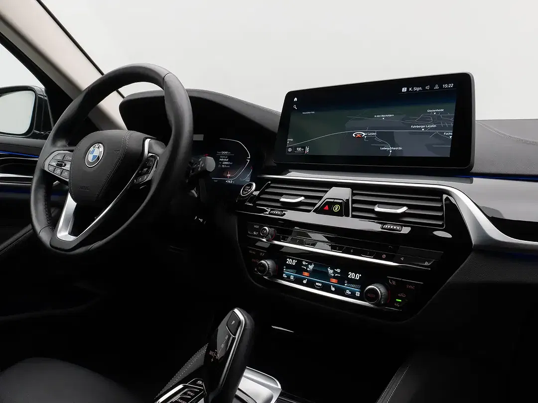 BMW 520 Luxury Line Sport - Thumbnail 36