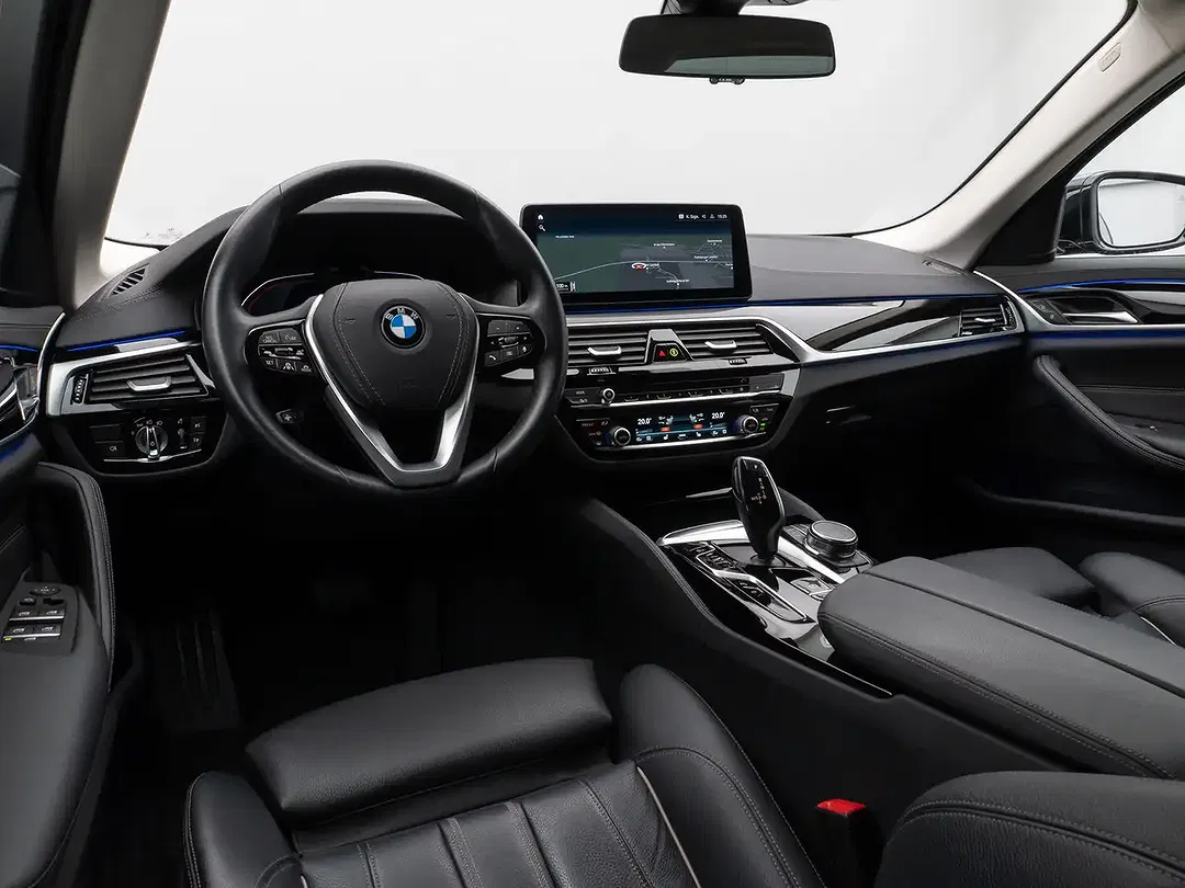 BMW 520 Luxury Line Sport - Thumbnail 37