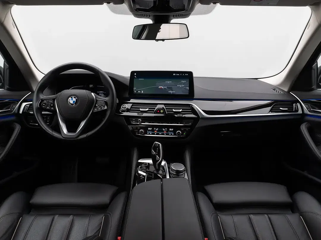 BMW 520 Luxury Line Sport - Thumbnail 38