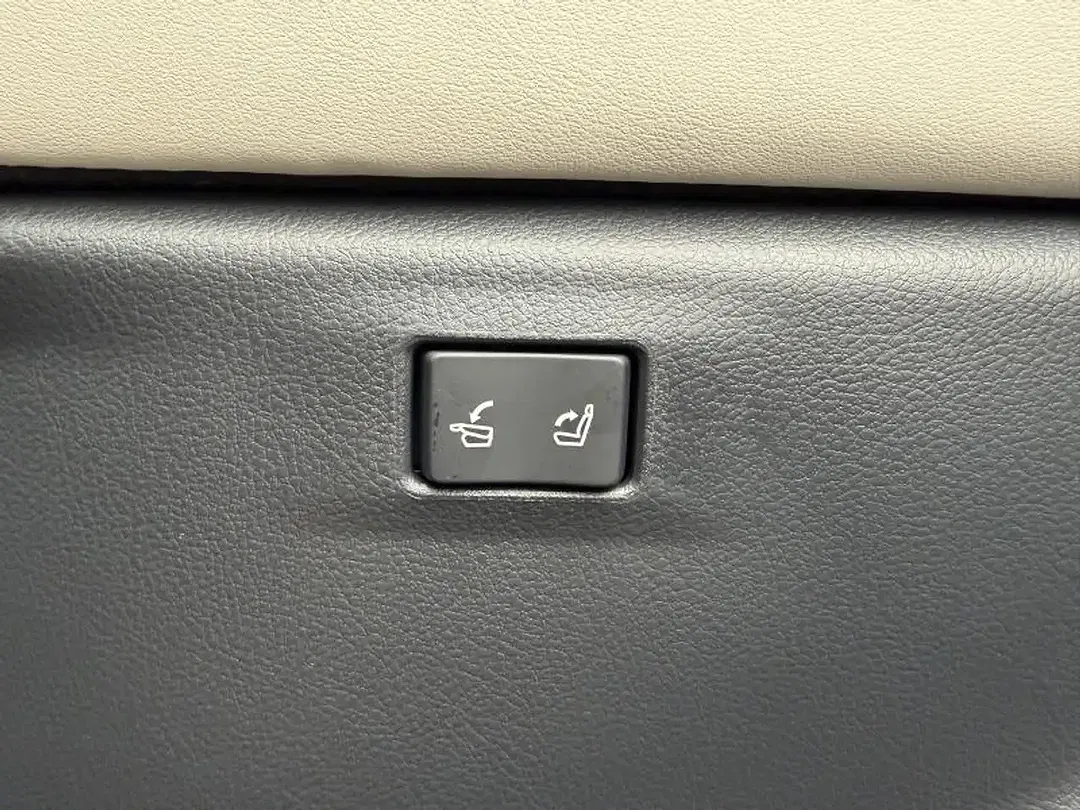 Lexus RX 450h - Thumbnail 11