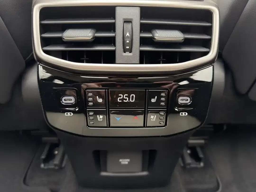 Lexus RX 450h - Thumbnail 12